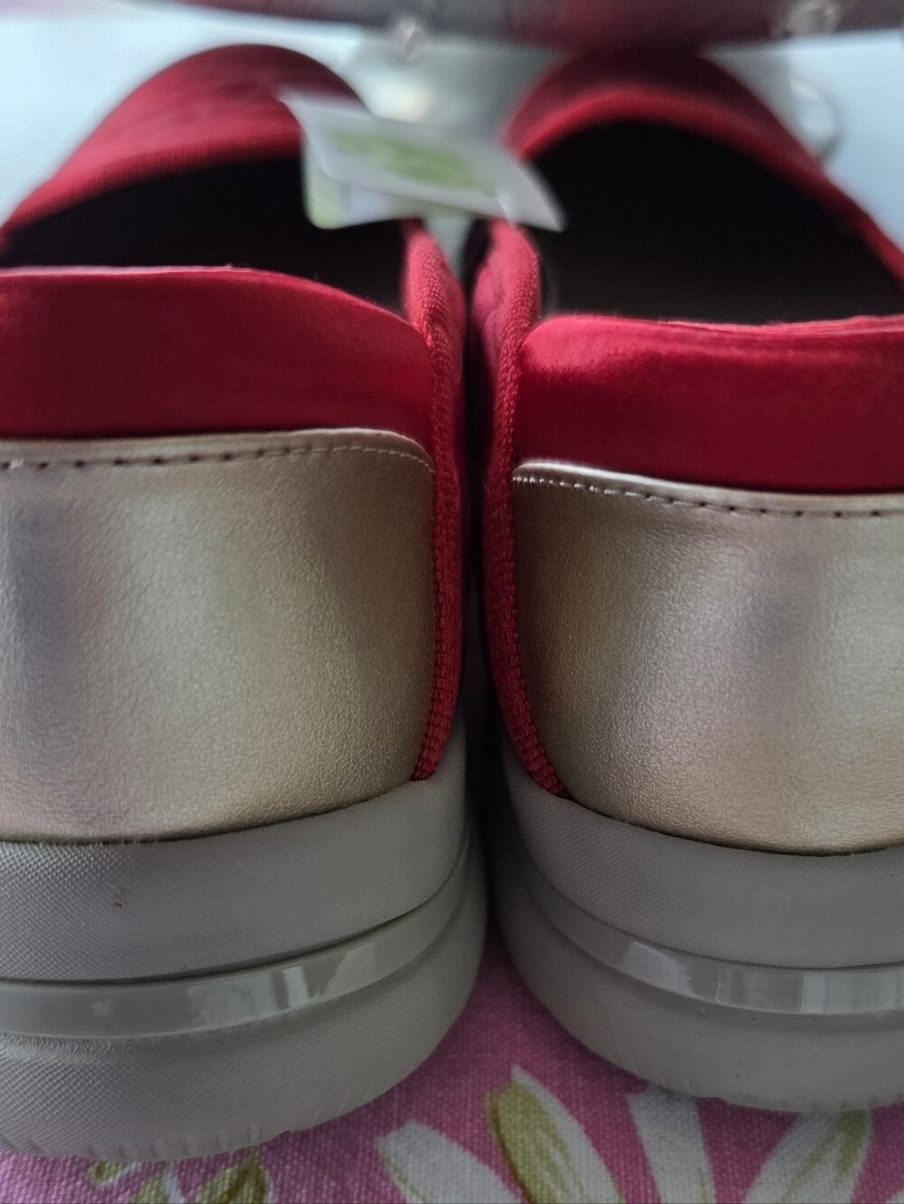 BZEEZ Women’s Red Slip-On Heart-Pattern Casual Shoes - Picture 4 of 10